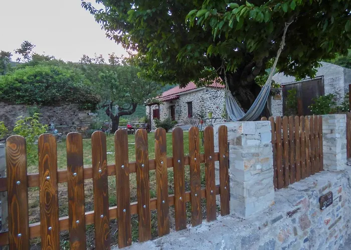 Efrosini Case de vacanță